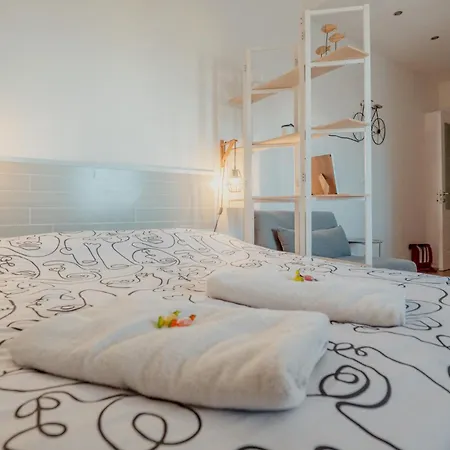 Artemar X3 With Sea Glimpse Apartman Trieszt