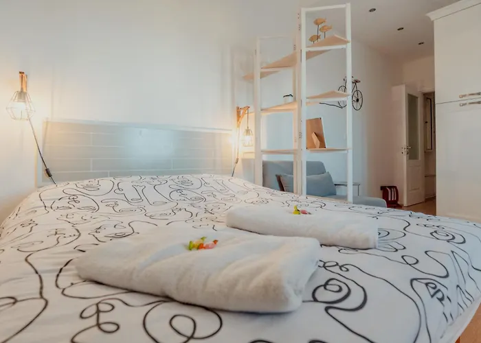 Artemar X3 With Sea Glimpse Apartment Trieste