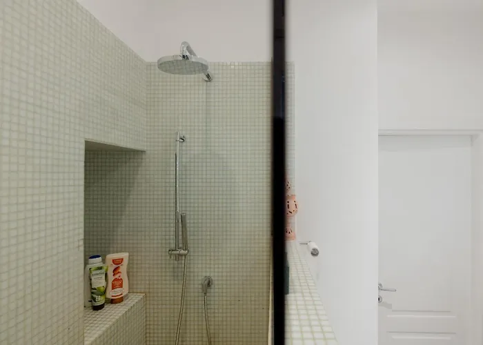 Artemar X3 With Sea Glimpse Apartment *